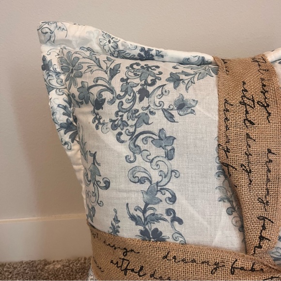 🆕Set of 2 Artisan Collective Euro Pillows French Country Blue Damisk Reversible - Picture 4 of 8